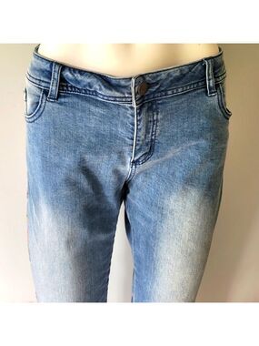 Manguun Girls Floral Embroidered Cropped Jeans Size 12